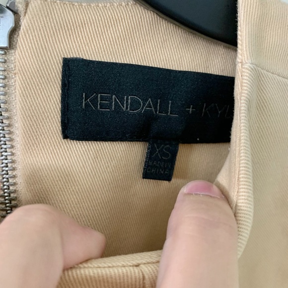 Kendall + Kylie Tan Camel Peplum Frayed Crop Top - Picture 3 of 4